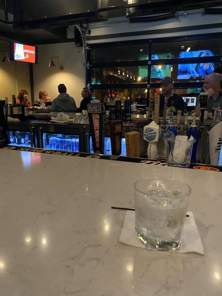 Green Lantern Pizza | restaurant | 4033 W 12 Mile Rd, Berkley, MI 48072, USA | 2489519292 OR +1 248-951-9292