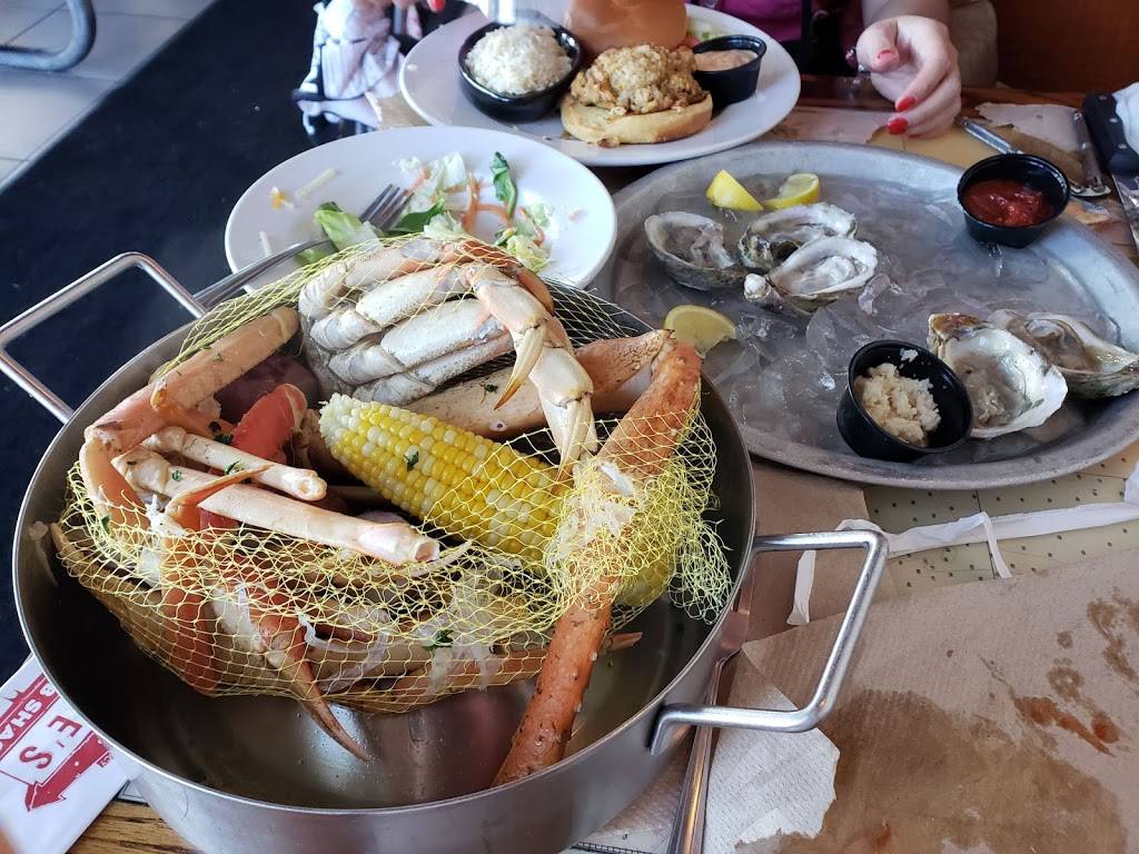 Joes Crab Shack | restaurant | 1200 Main St, Daytona Beach, FL 32118, USA | 3862384050 OR +1 386-238-4050
