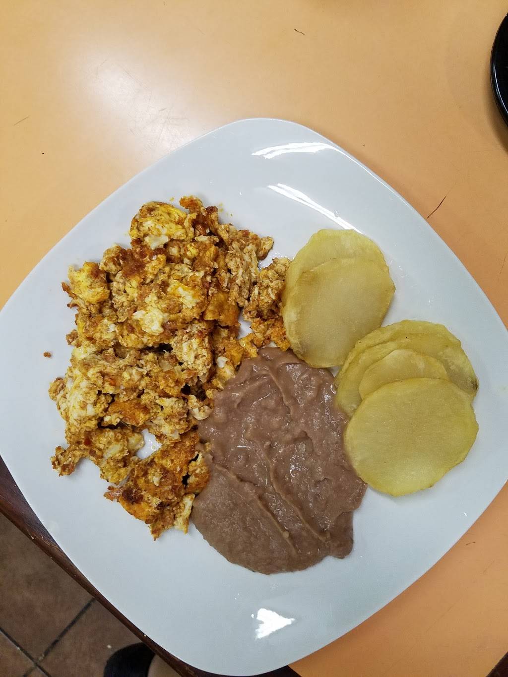 La Estacion 14 | restaurant | 2715 Hillcrest Dr, San Antonio, TX 78228, USA | 2105748864 OR +1 210-574-8864