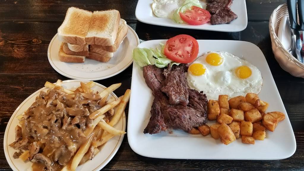 Pita & Grill Family Restaurant | restaurant | 134 Dundas St W, Mississauga, ON L5B 2N6, Canada | 9055660140 OR +1 905-566-0140