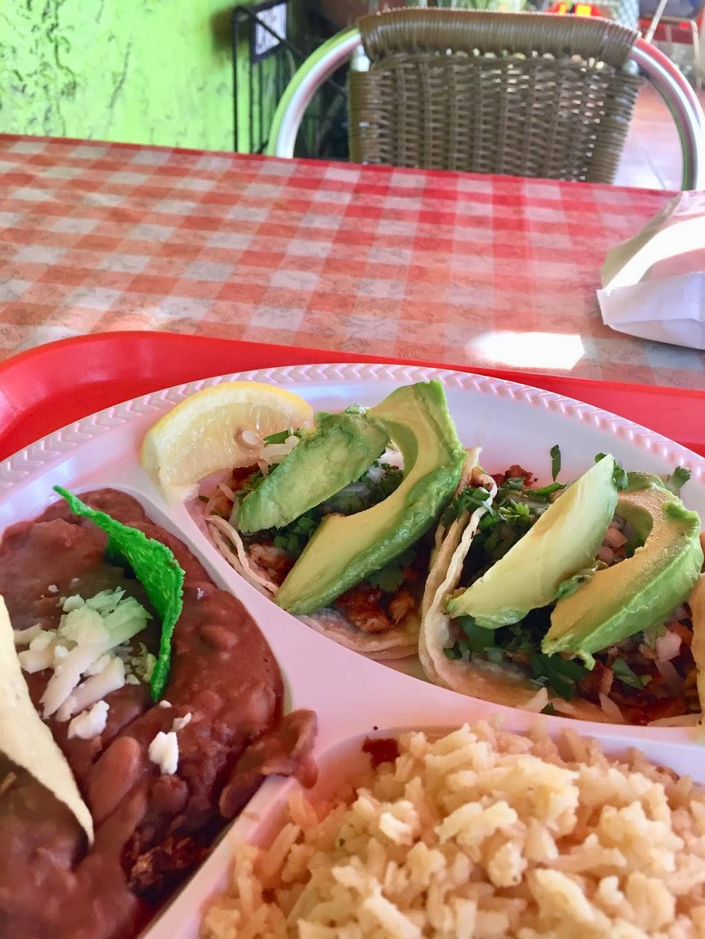 Las Glorias Del Buen Comer | restaurant | 620 Silver Lake Blvd, Los Angeles, CA 90026, USA | 2134849090 OR +1 213-484-9090