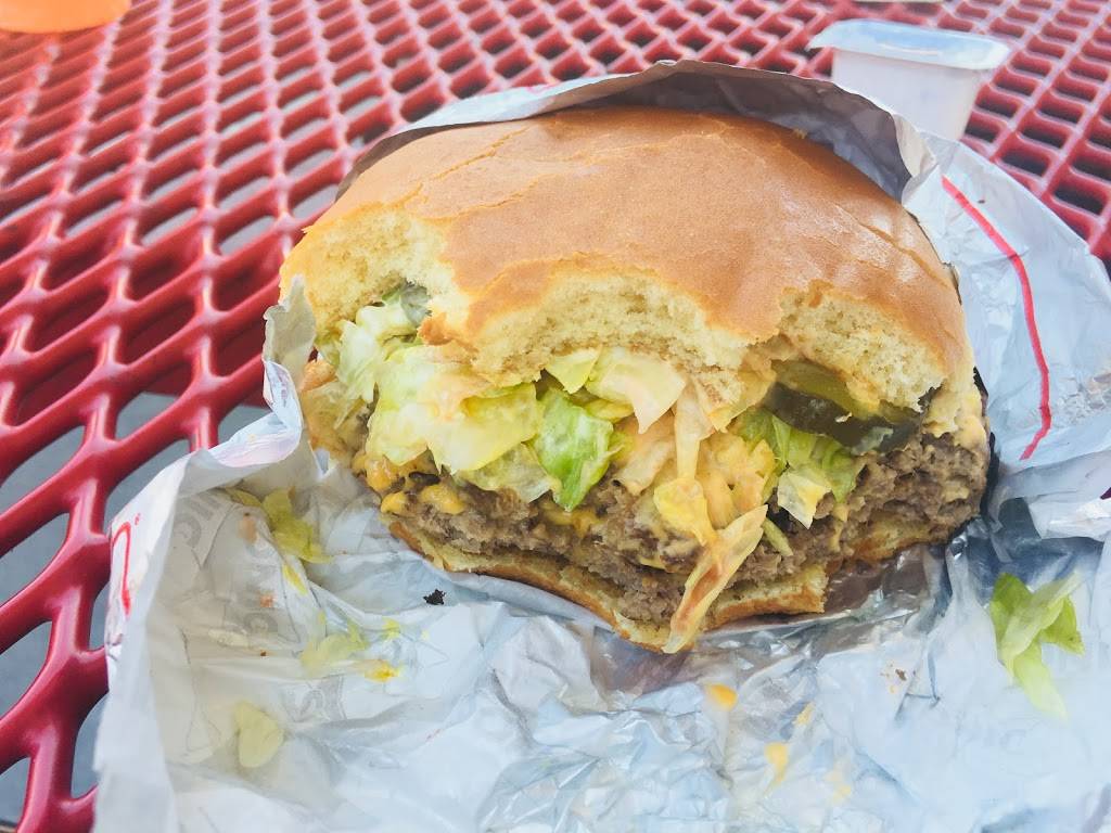 Sonic Drive-In | restaurant | 31187 Mission Blvd, Hayward, CA 94544, USA | 5104411125 OR +1 510-441-1125