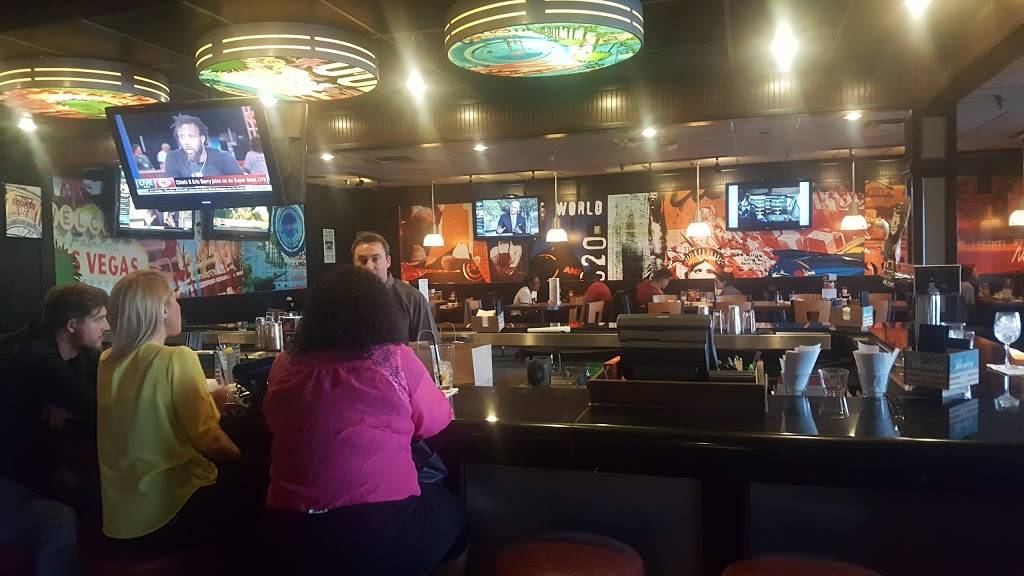 TGI Fridays | restaurant | 2501 E Fowler Ave, Tampa, FL 33612, USA | 8139799112 OR +1 813-979-9112