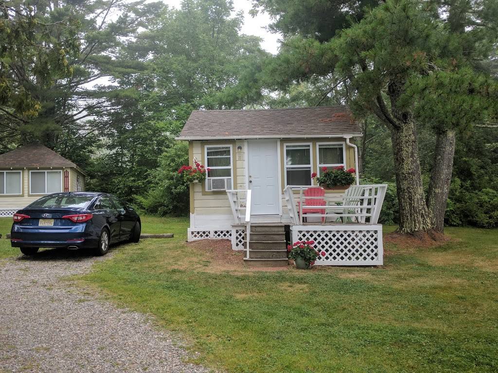 Bay Leaf Cottages & Bistro | restaurant | 2372 Atlantic Hwy, Lincolnville, ME 04849, USA | 2075050458 OR +1 207-505-0458