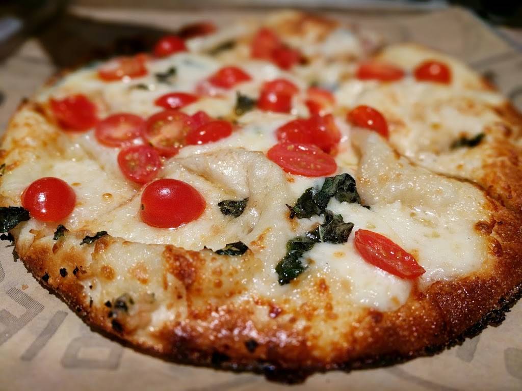 Pieology Pizzeria, Clovis / Trading Post | restaurant | 870 Herndon Ave, Clovis, CA 93612, USA | 5599407330 OR +1 559-940-7330