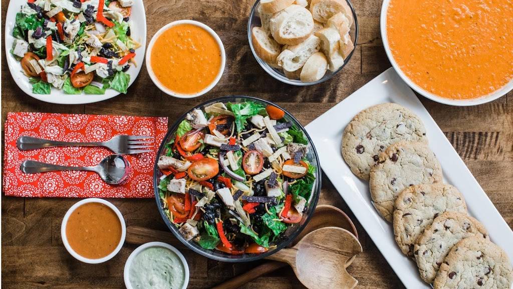 Vinaigrette Salad Kitchen | restaurant | 2200 War Admiral Way Suite 195, Lexington, KY 40509, USA | 8599359045 OR +1 859-935-9045