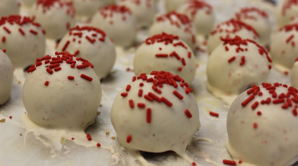 Kims Other Place | bakery | 218 W Morton Ave, Jacksonville, IL 62650, USA | 2177910007 OR +1 217-791-0007