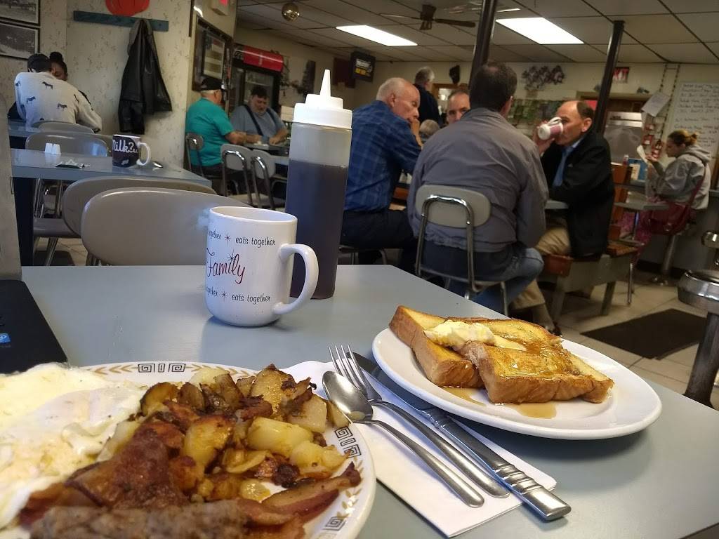 Jeans Place | restaurant | 136 Cambridge St, Worcester, MA 01603, USA | 5087539466 OR +1 508-753-9466