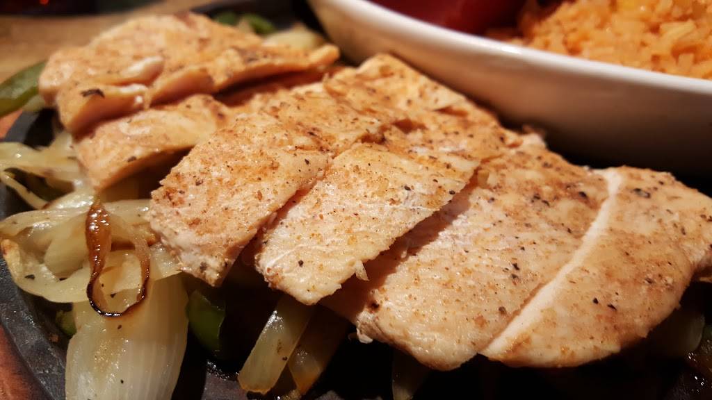 Ojos Locos Sports Cantina - Arlington | restaurant | 1620 E Copeland Rd, Arlington, TX 76011, USA | 4696731180 OR +1 469-673-1180