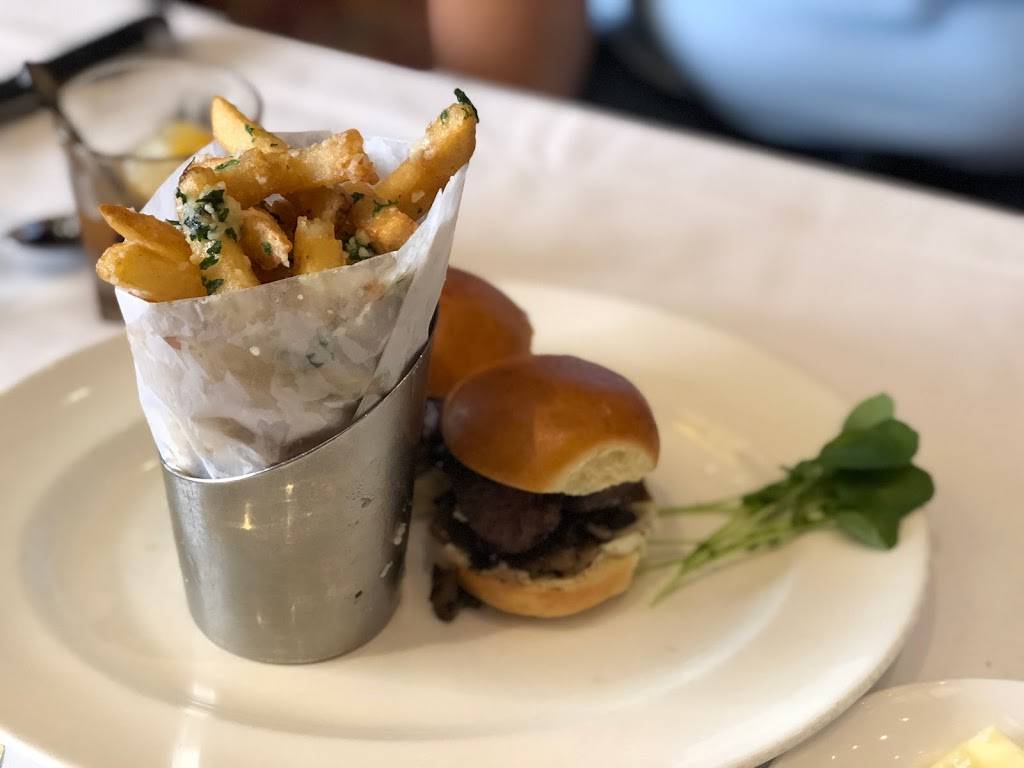 The Capital Grille | restaurant | 2223 N Westshore Blvd, Tampa, FL 33607, USA | 8138309433 OR +1 813-830-9433