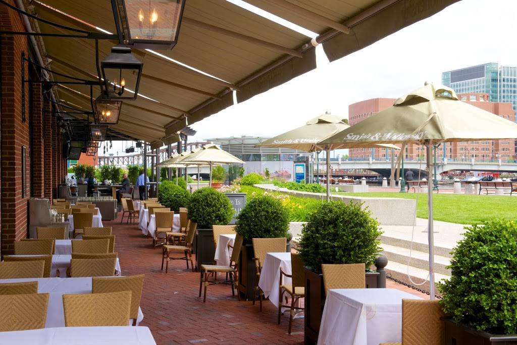 Smith & Wollensky | restaurant | Atlantic Wharf, 294 Congress St, Boston, MA 02110, USA | 6177782200 OR +1 617-778-2200