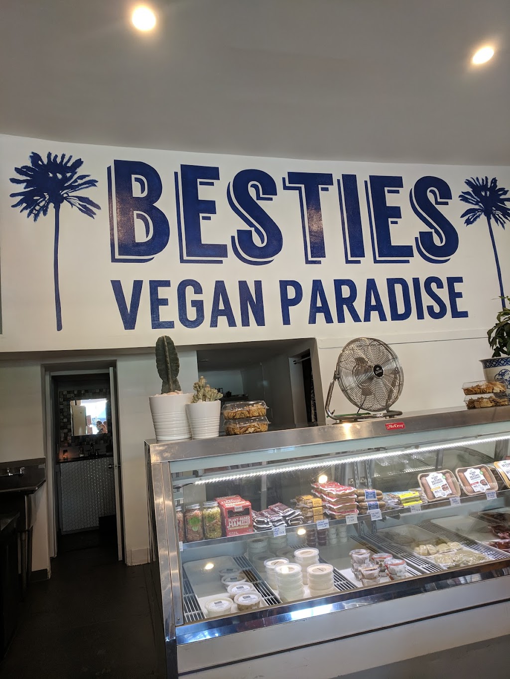 BESTIES Vegan Paradise | meal takeaway | 4882 Fountain Ave, Los Angeles, CA 90029, USA | 9294564882 OR +1 929-456-4882