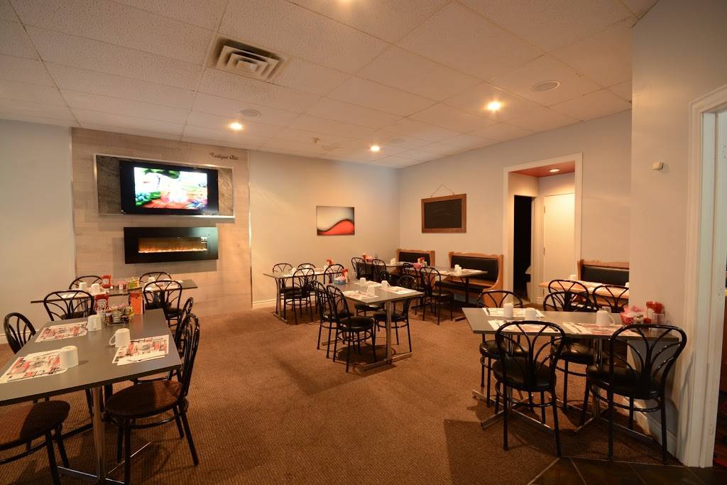 Le Saint Bens | restaurant | 550 98e Rue, Saint-Georges, QC G5Y 8G1, Canada | 4182275212 OR +1 418-227-5212