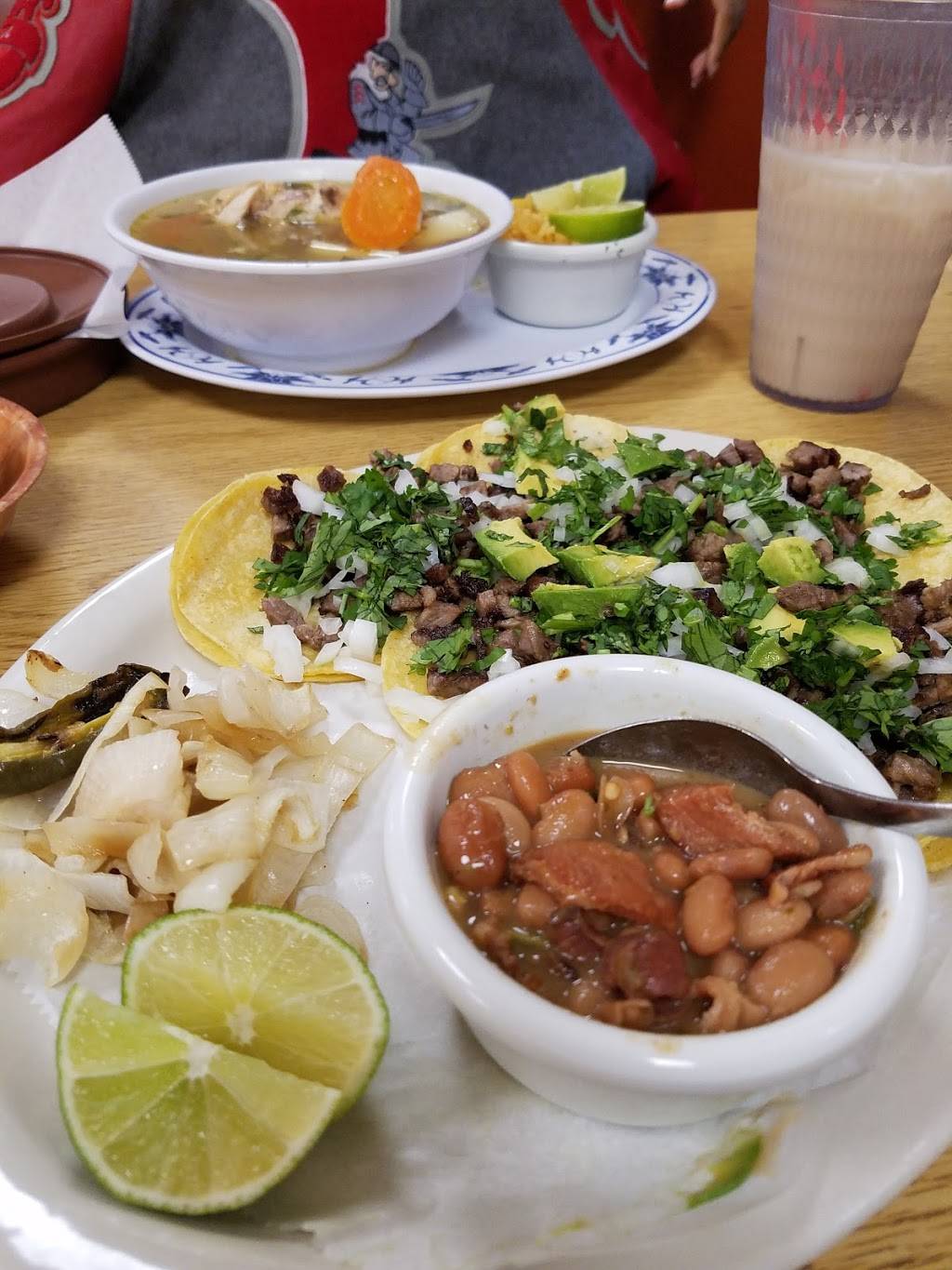 Santos Cafe #1 | restaurant | 1005 Jackson Keller Rd, Castle Hills, TX 78213, USA | 2103489899 OR +1 210-348-9899