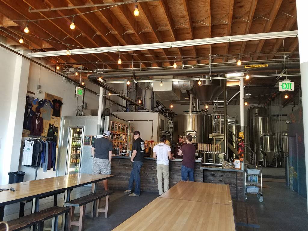 Three Weavers Brewing Company | restaurant | 1031 W Manchester Blvd A-B, Inglewood, CA 90301, USA | 3104005830 OR +1 310-400-5830