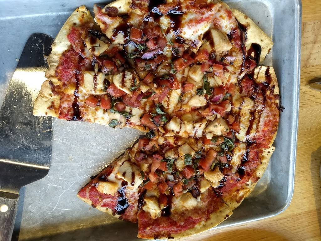 Thr3e Wise Men Brewing Co. | restaurant | 625 S High St, Muncie, IN 47305, USA | 7652883196 OR +1 765-288-3196