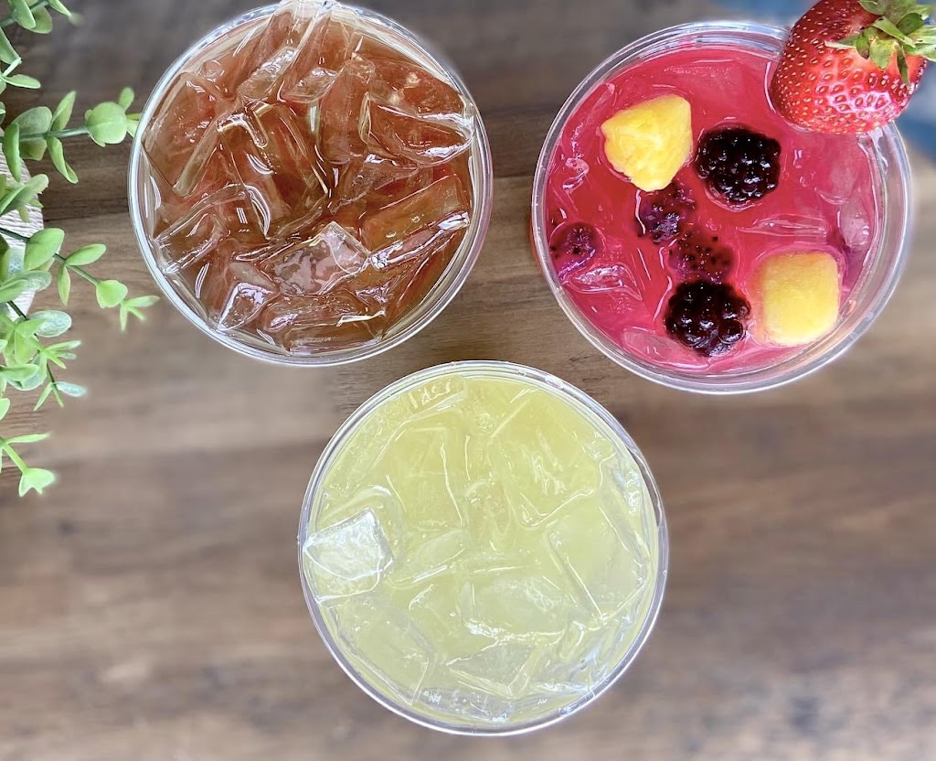 In the Mix Shakes-Monticello | restaurant | 175 Cumberland Crossing Space 3, Monticello, KY 42633, USA | 6067530332 OR +1 606-753-0332