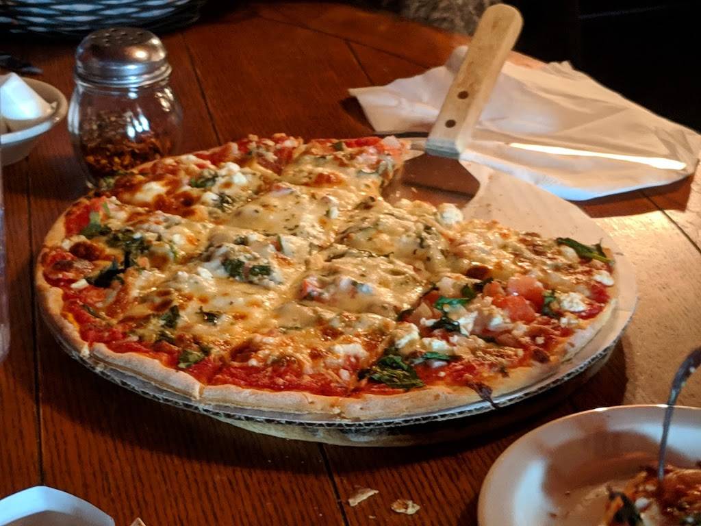 Kelsey Road House | restaurant | 352 Kelsey Rd, Lake Barrington, IL 60010, USA | 8473818300 OR +1 847-381-8300