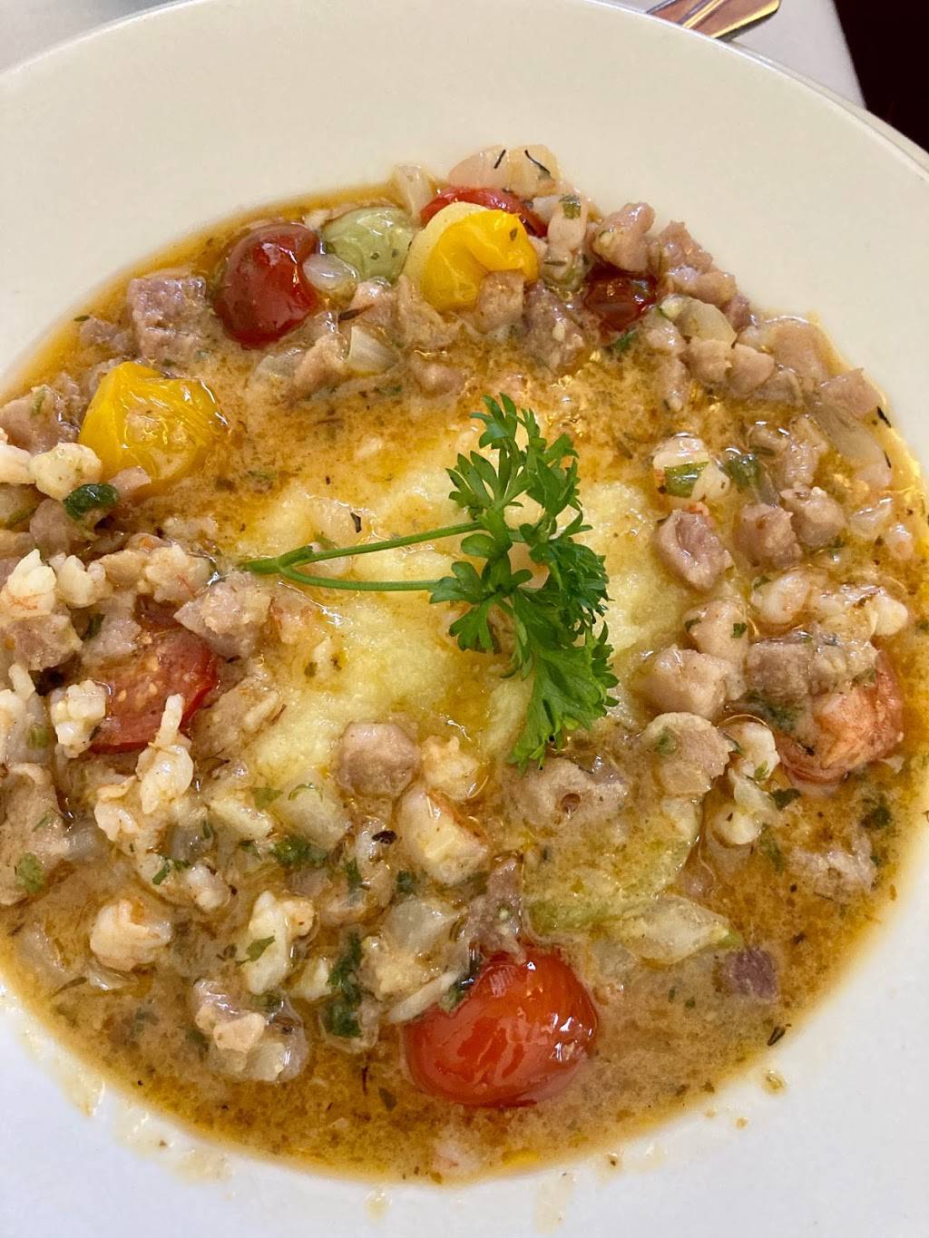 Gators | restaurant | 2366 Hempstead Turnpike, East Meadow, NY 11554, USA | 5165957685 OR +1 516-595-7685