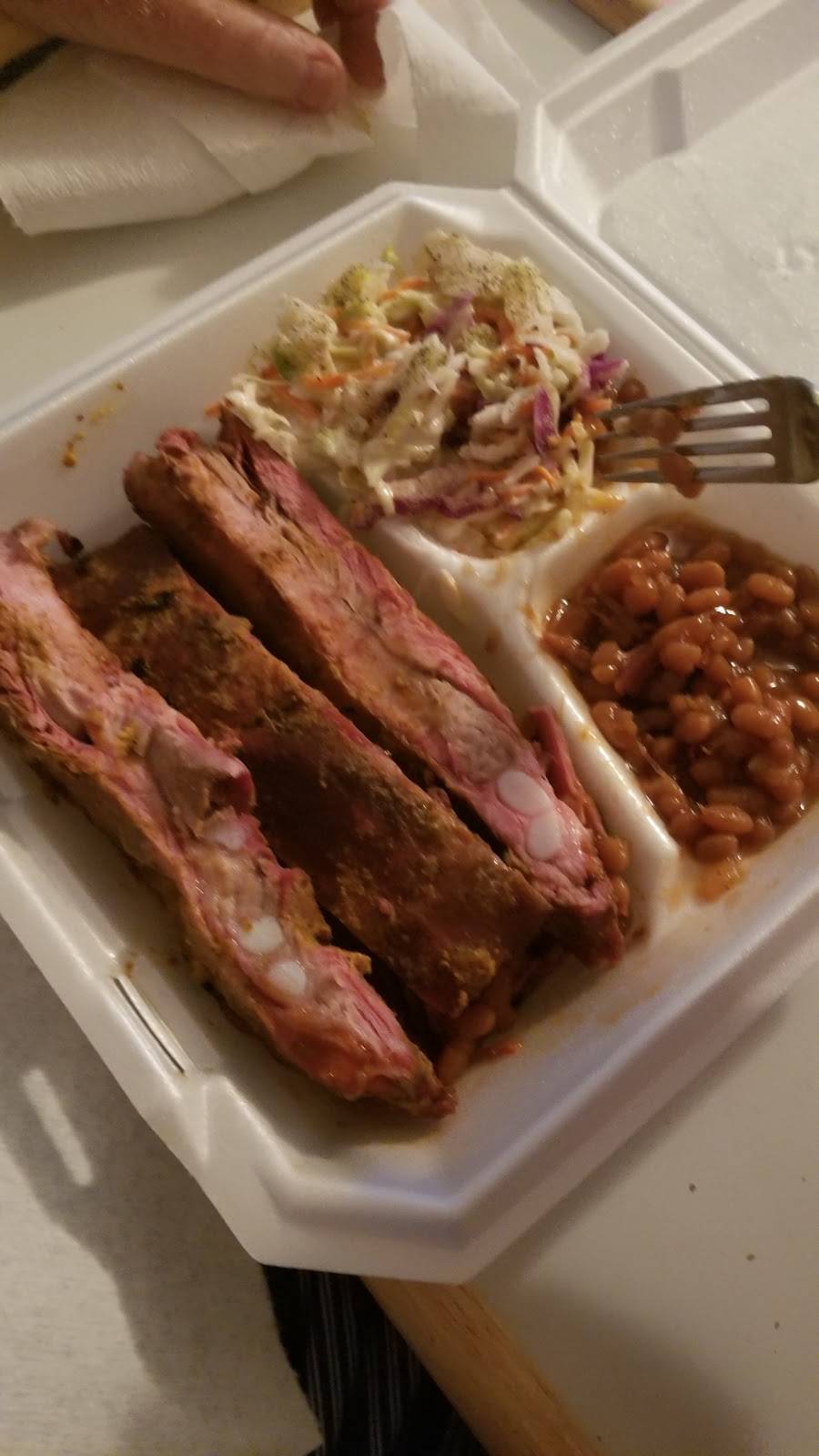 Southern Butts BBQ | restaurant | 6850 SE, US-301, Hawthorne, FL 32640, USA | 8506720674 OR +1 850-672-0674