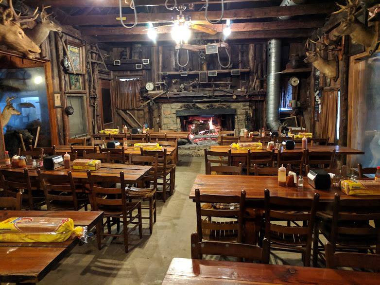 Heavys Bar-B-Que | restaurant | 2155 Sparta Rd SE, Crawfordville, GA 30631, USA | 7064562445 OR +1 706-456-2445