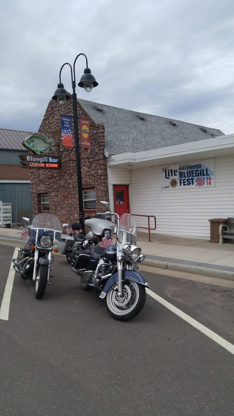 Blue Gill Bar | restaurant | 109 S Main St, Birchwood, WI 54817, USA | 7153547949 OR +1 715-354-7949