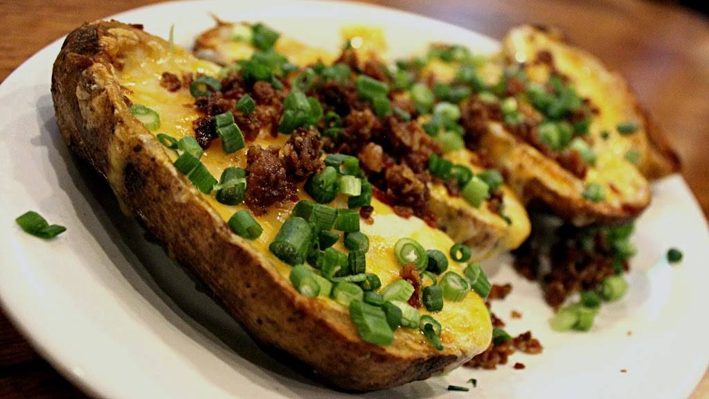 Village Tavern & Grill of Carol Stream | restaurant | 291 S Schmale Rd, Carol Stream, IL 60185, USA | 6306681101 OR +1 630-668-1101