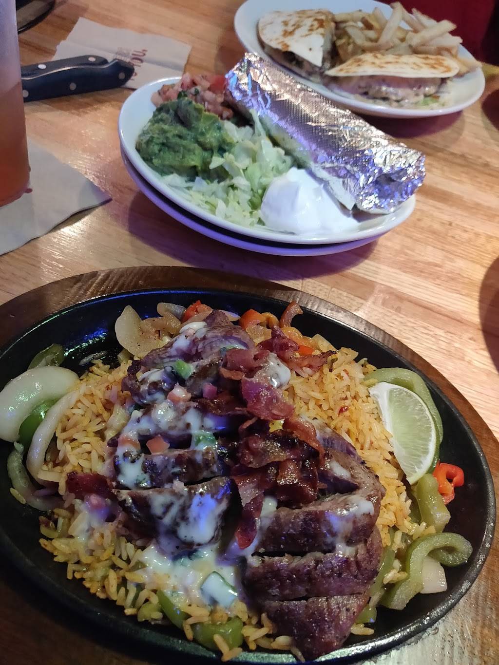 Applebees Grill + Bar | restaurant | 6301 University Ave, Cedar Falls, IA 50613, USA | 3192668646 OR +1 319-266-8646