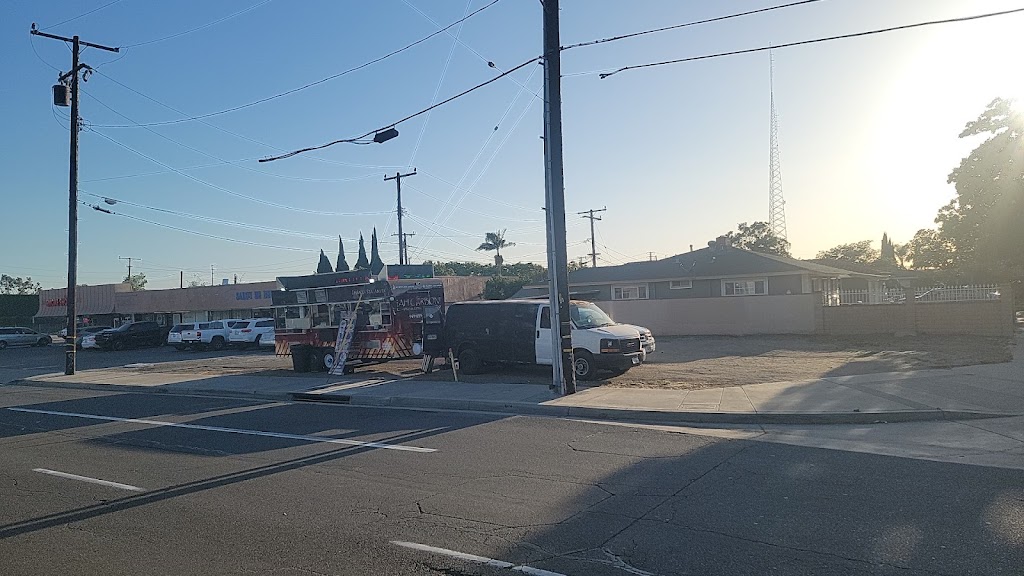 Ah Carbon Tacos | restaurant | 1502 E Warner Ave, Santa Ana, CA 92705, USA | 3234928348 OR +1 323-492-8348