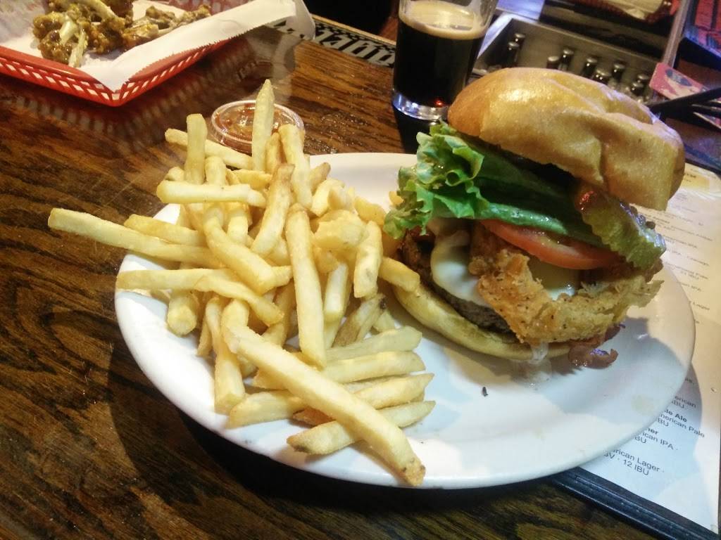 Suburban Tap | restaurant | 1318 Johnson Ferry Rd, Marietta, GA 30068, USA | 7709774467 OR +1 770-977-4467