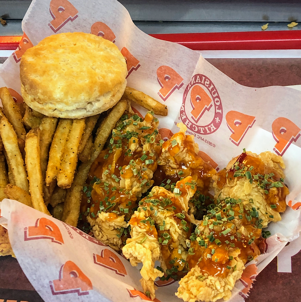 Popeyes Louisiana Kitchen | restaurant | 1711 Main St W, Hamilton, ON L8S 1G5, Canada | 9055282222 OR +1 905-528-2222