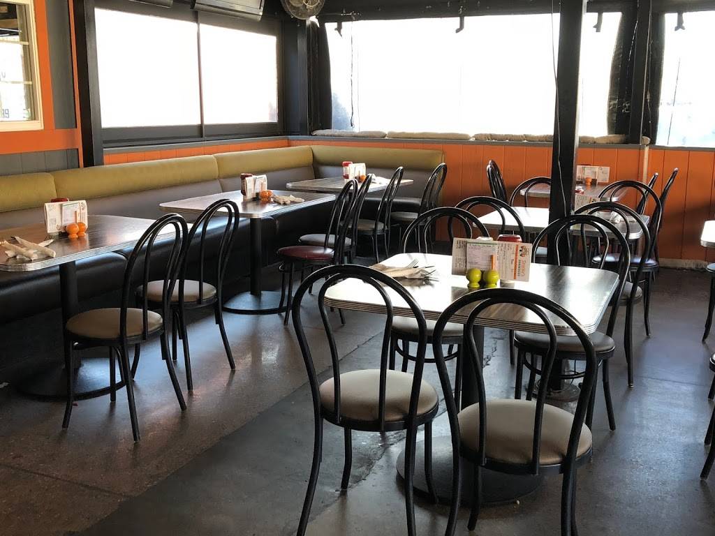 Spanky’s Roadhouse | meal takeaway | 1800 E Evans Ave, Denver, CO 80210, USA | 3037336886 OR +1 303-733-6886