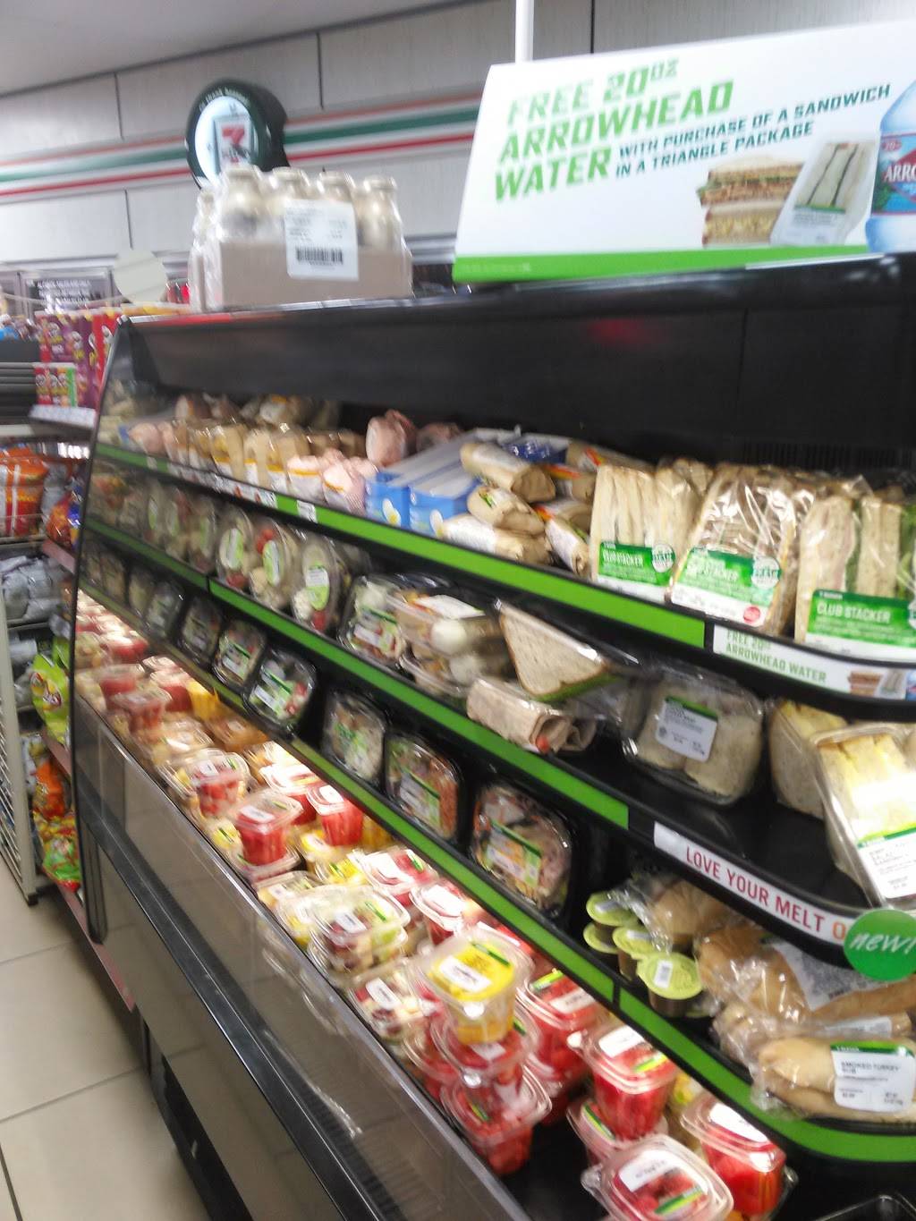 Subway Restaurants | restaurant | 3315 14th St, Riverside, CA 92501, USA | 9516823070 OR +1 951-682-3070