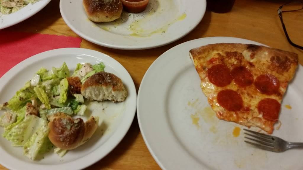 Del Francos Pizza | restaurant | 280 Silverado St, Tavares, FL 32778, USA | 3525089370 OR +1 352-508-9370