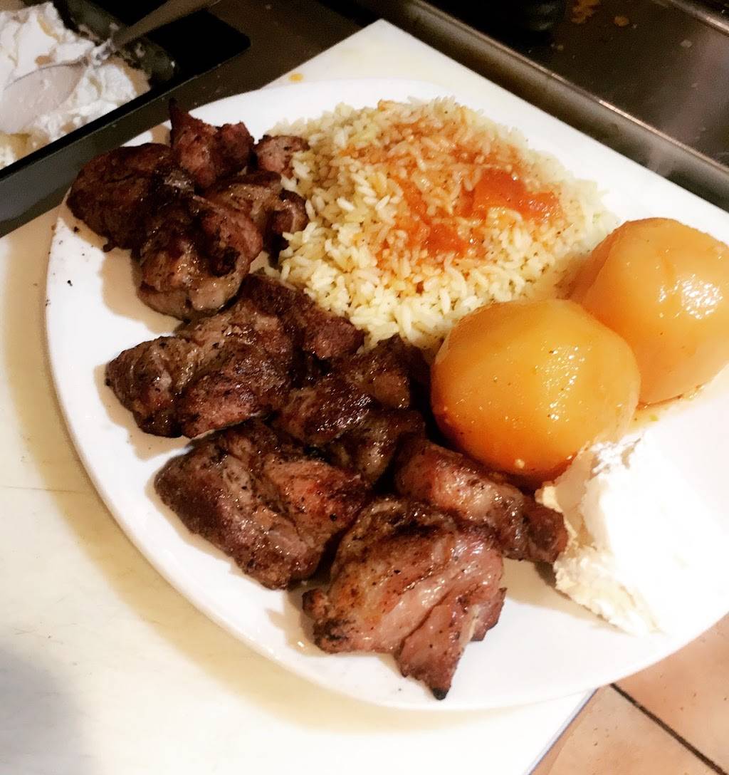 Souvlaki Hut Clarkson | restaurant | 1725 Lakeshore Rd W, Mississauga, ON L5J 1J4, Canada | 9058237775 OR +1 905-823-7775