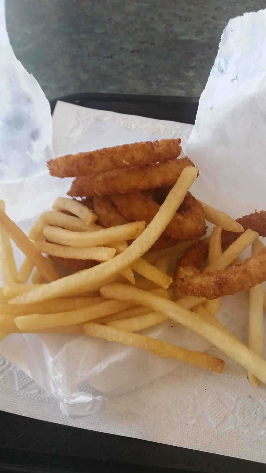 Jumbos Frozen Custard | restaurant | 1014 S Main St, West Bend, WI 53095, USA | 2623345400 OR +1 262-334-5400