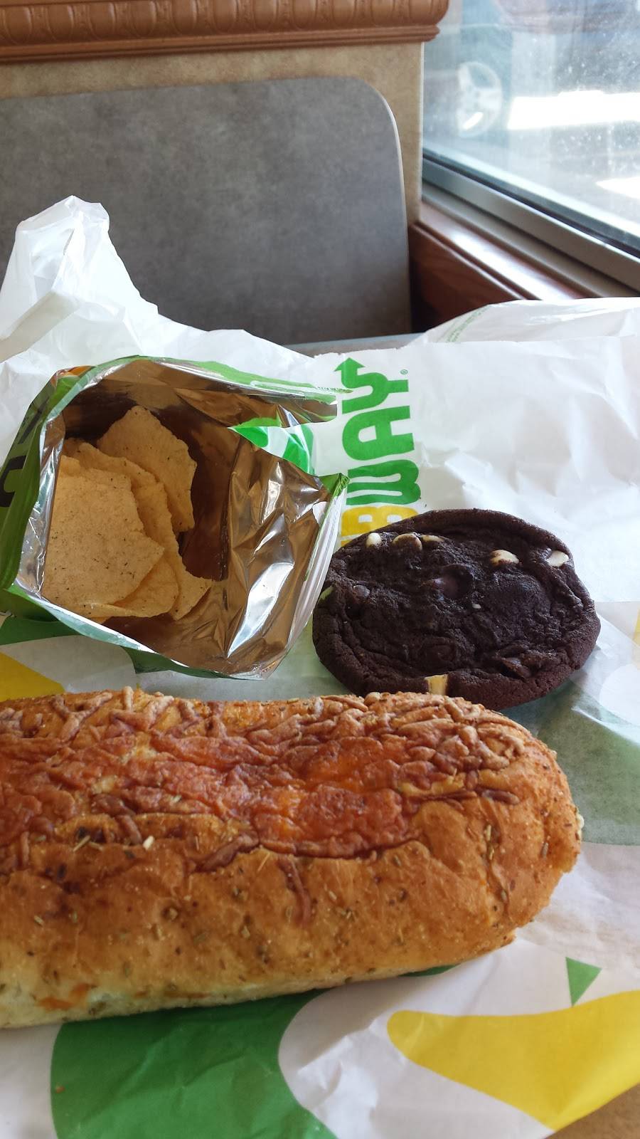 Subway | restaurant | 804 S Huntington St, Syracuse, IN 46567, USA | 5744575700 OR +1 574-457-5700
