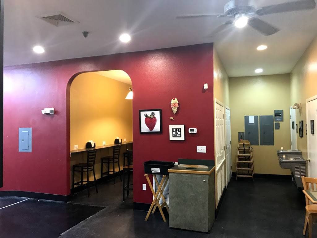 Sweetberries Frozen Custard & Eatery | restaurant | 4500 Manatee Ave W, Bradenton, FL 34209, USA | 9417506771 OR +1 941-750-6771