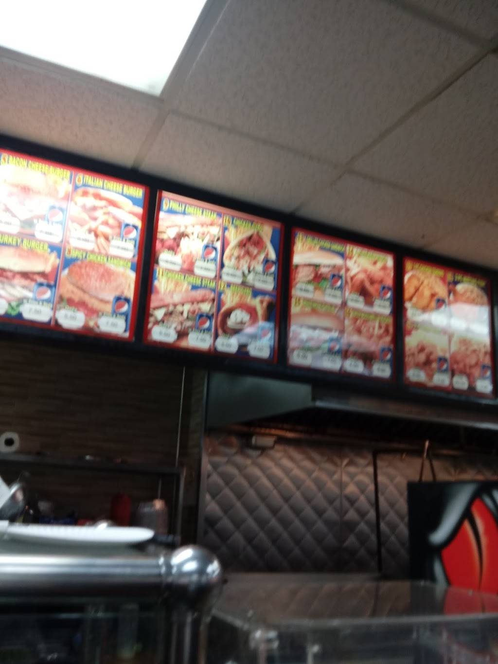 Broadway Coffee Shop Chicken & Pizza | restaurant | 691 Broadway, Brooklyn, NY 11206, USA | 7183877780 OR +1 718-387-7780