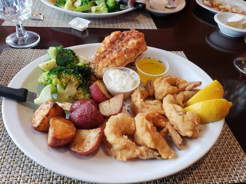 Lobster Box | restaurant | 34 City Island Ave, Bronx, NY 10464, USA | 7188851952 OR +1 718-885-1952