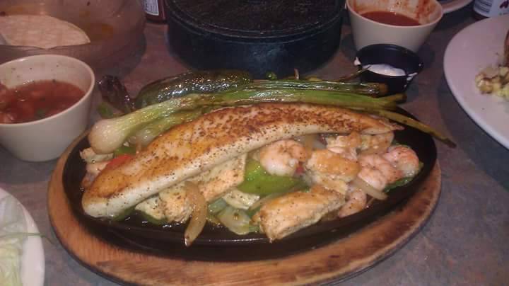 Sinaloense Antojitos Y Mas | restaurant | 515 N 35th Ave, Phoenix, AZ 85009, USA | 6022331080 OR +1 602-233-1080