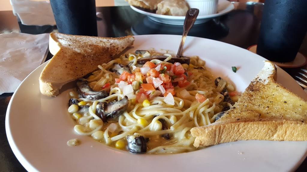 Horny Toad Cafe & Bar | restaurant | 5812 I-35, Denton, TX 76207, USA | 9403832150 OR +1 940-383-2150