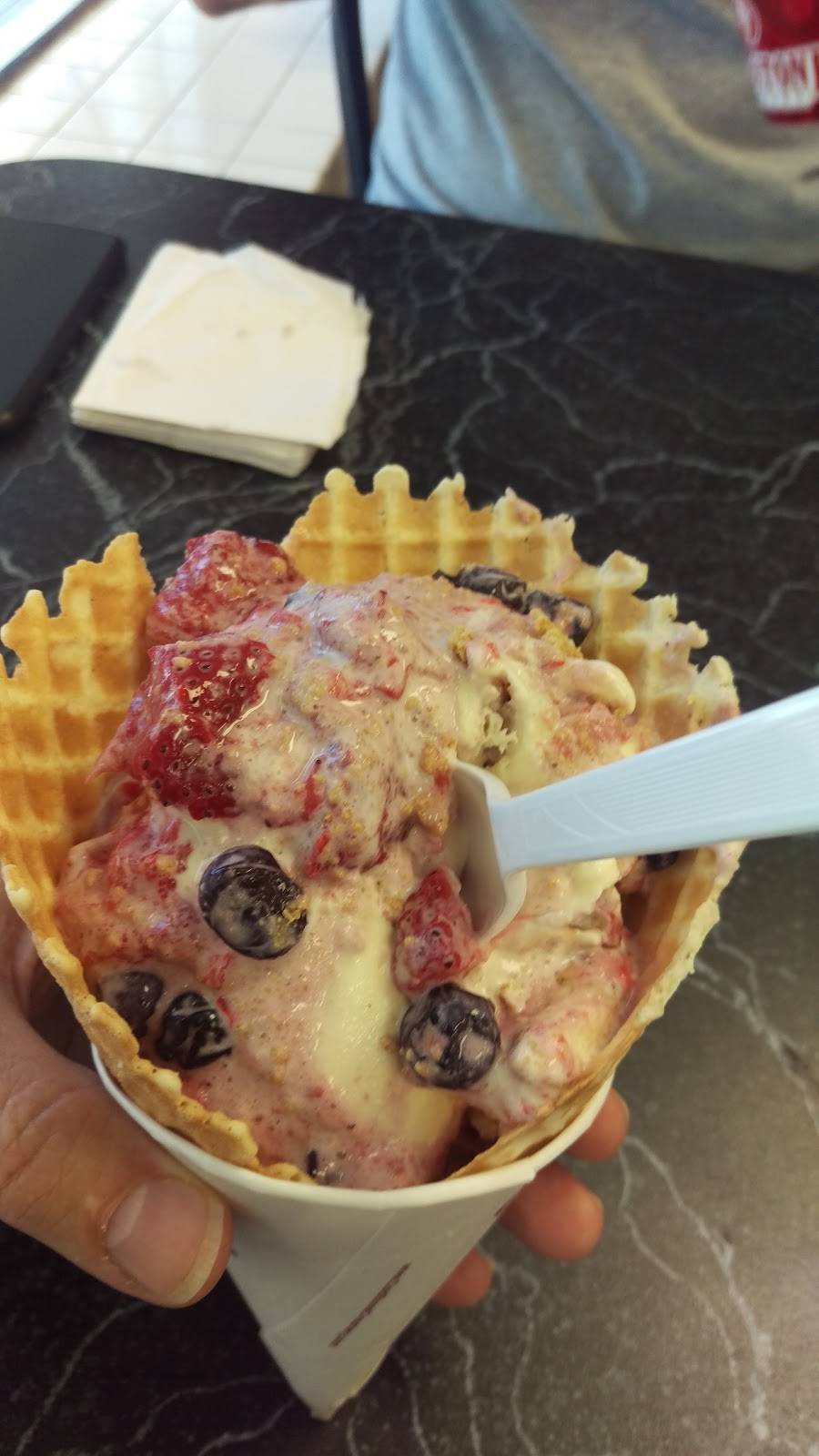 Cold Stone Creamery | bakery | 17015 N 7th St, Phoenix, AZ 85022, USA | 6024049202 OR +1 602-404-9202