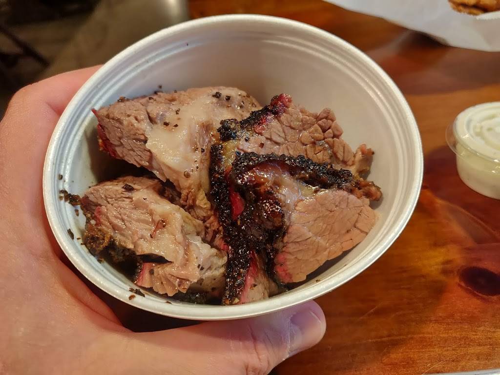 Bessingers BBQ | restaurant | 1602 Savannah Hwy, Charleston, SC 29407, USA | 8435561354 OR +1 843-556-1354