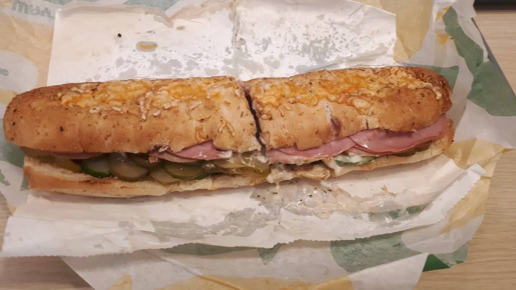 Subway | meal takeaway | 300 Tecumseh Rd E, Windsor, ON N8X 5E8, Canada | 5192588898 OR +1 519-258-8898