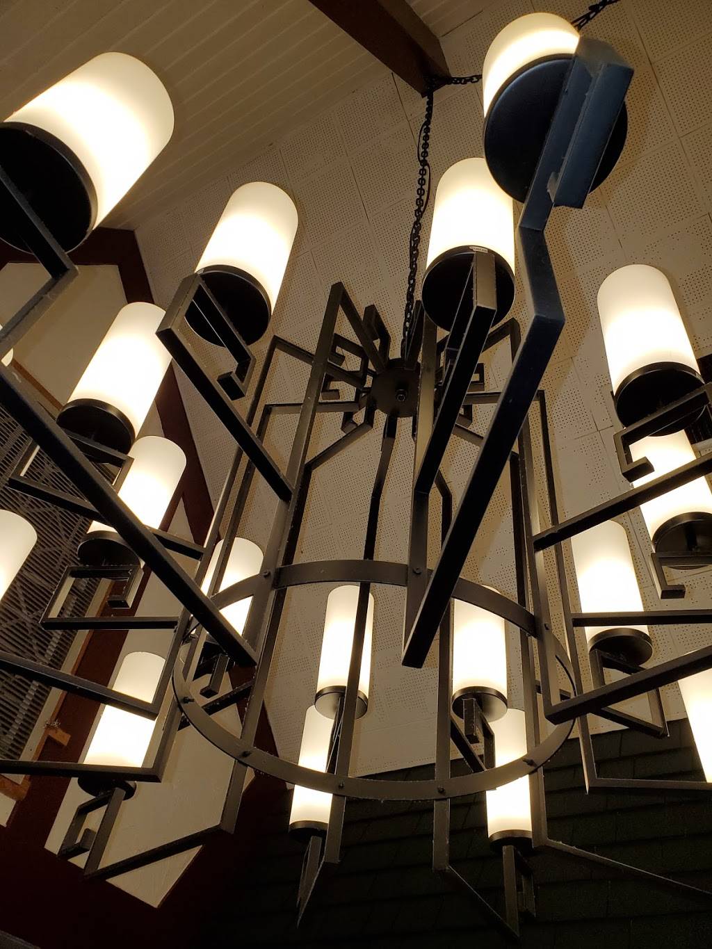 Chows | restaurant | 3033 N May Ave, Oklahoma City, OK 73107, USA | 4059491663 OR +1 405-949-1663