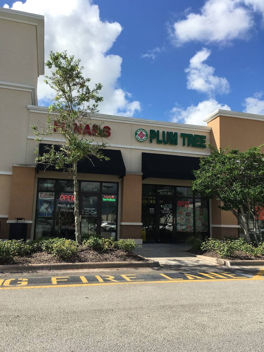 South Point | shopping mall | 4125 9th St SW, Vero Beach, FL 32968, USA | 5616302300 OR +1 561-630-2300
