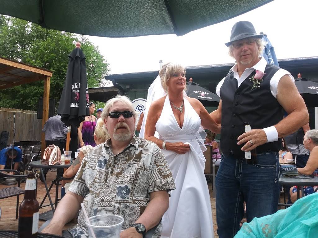 Corner Bar | restaurant | 5506 S Meridian St, Indianapolis, IN 46217, USA | 3179417098 OR +1 317-941-7098