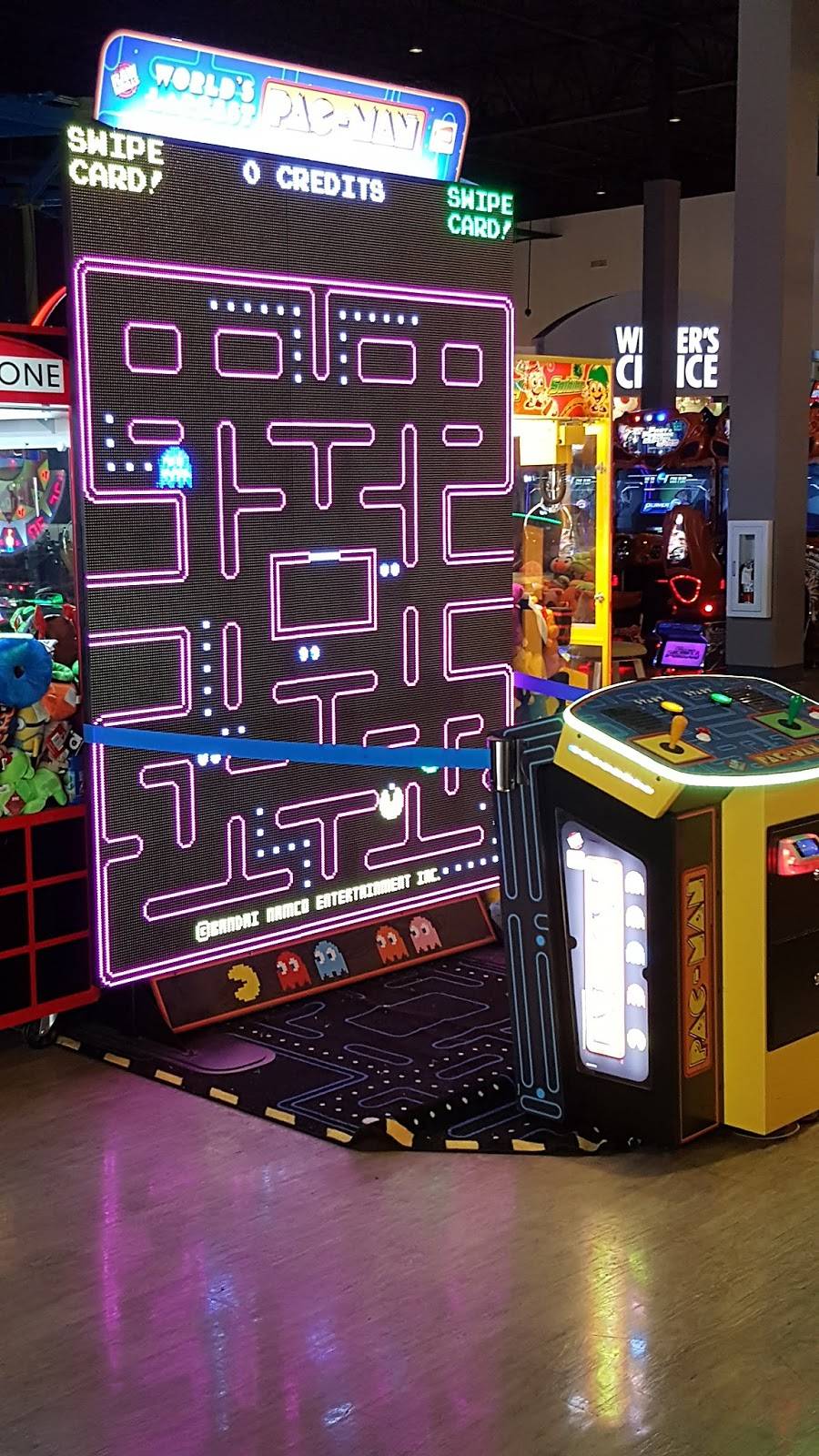 Main Event Tempe | restaurant | 8545 S Emerald Dr, Tempe, AZ 85284, USA | 4807531200 OR +1 480-753-1200