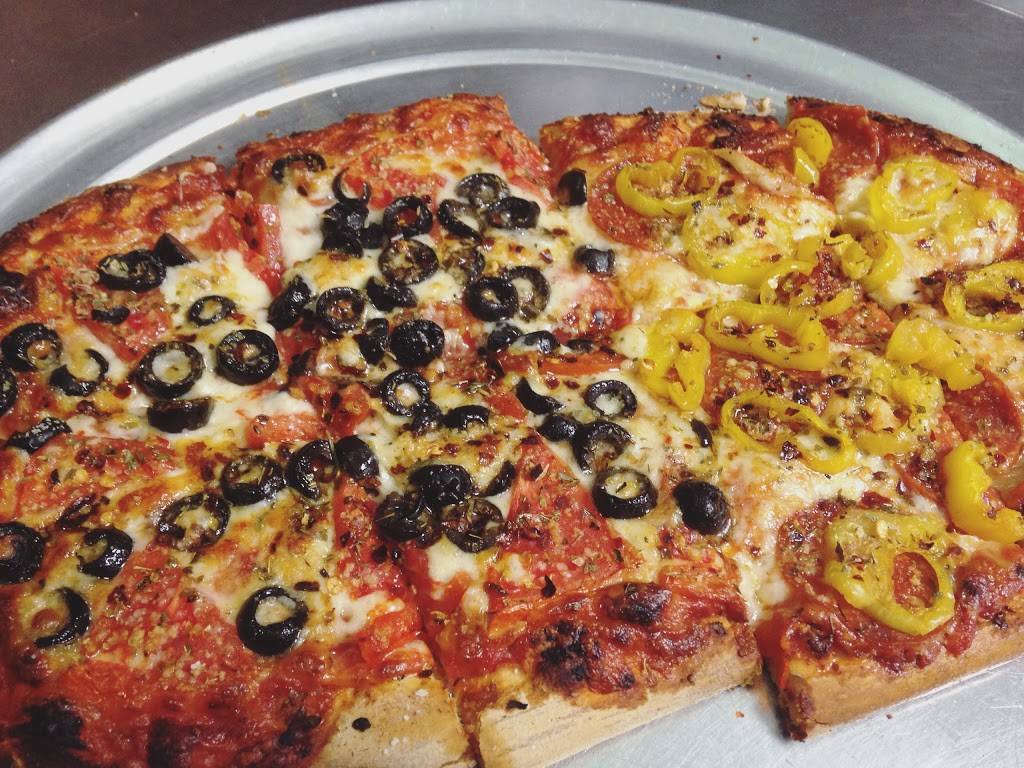 Hurlock Pizza Palace | restaurant | 101 N Main St, Hurlock, MD 21643, USA | 4109431111 OR +1 410-943-1111